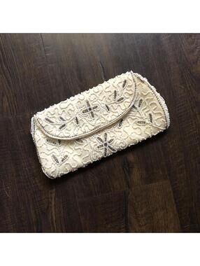 Vintage Walborg Handmade in Belgium Beaded Clutch Purse Pale Yellow Cream 8.5X4